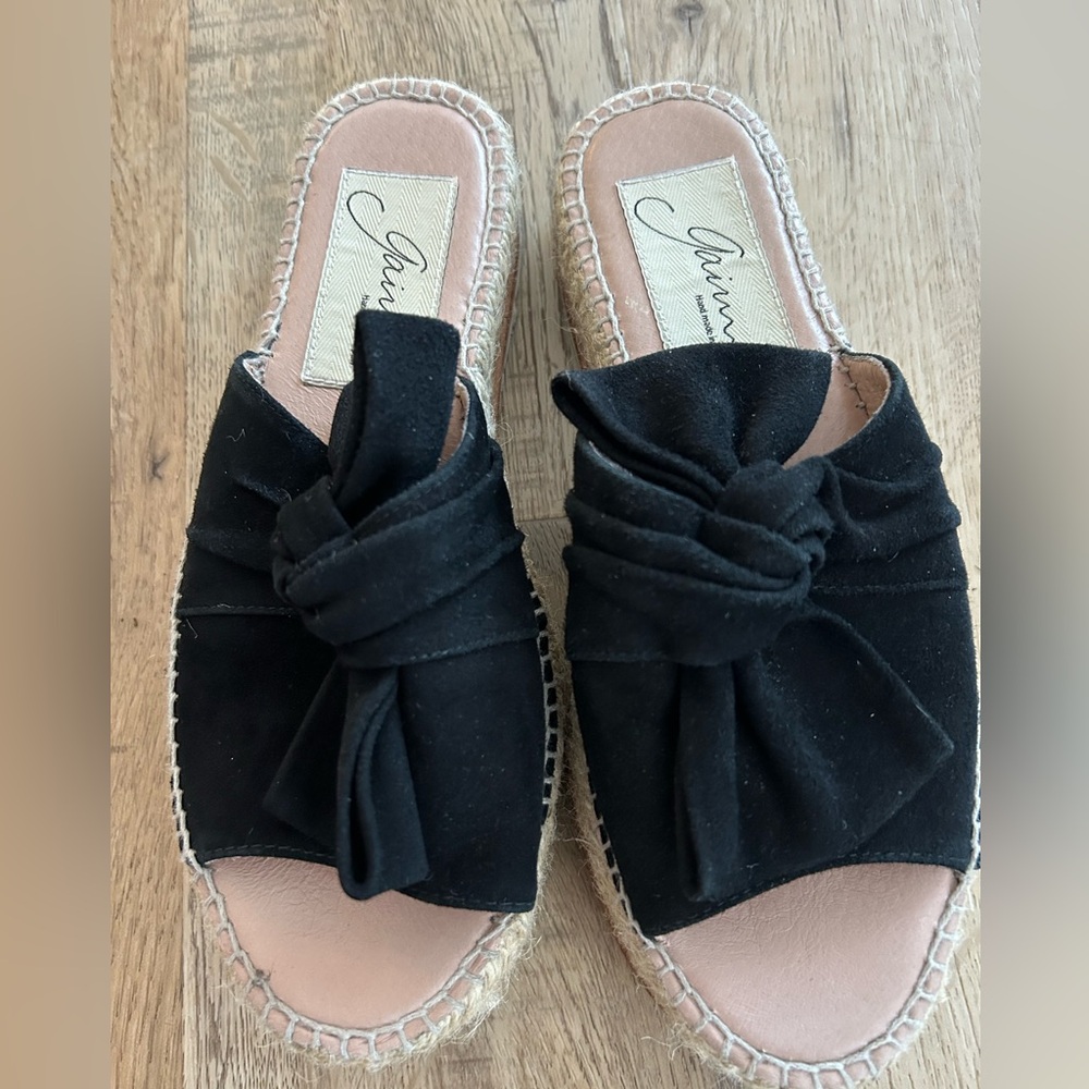 GAIMO Espadrilles handmade in Spain. Soft, suede-like black bow detail.